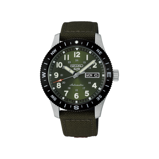 Montre Seiko 5 HDB008K1 sur fond blanc