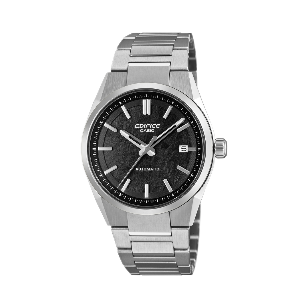 Casio EFK-110D-1AER sur fond blanc