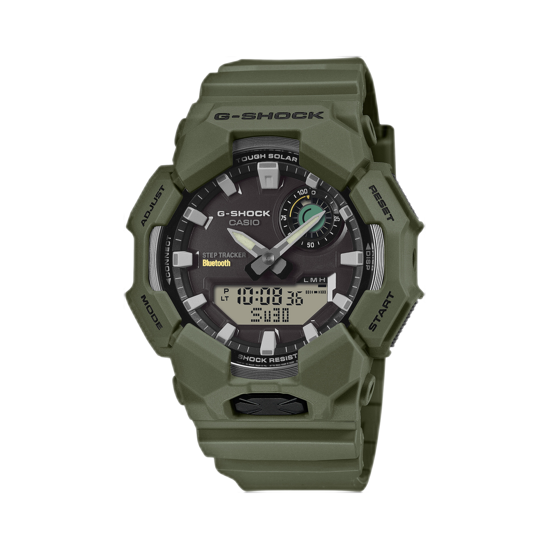 Casio GA-B010-3AER sur fond blanc